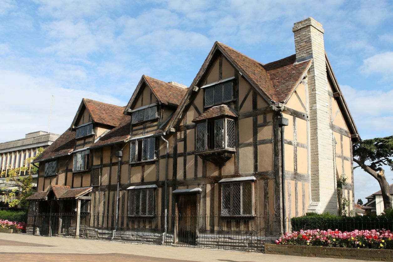 Tudor Architecture, Explained: History and Characteristics