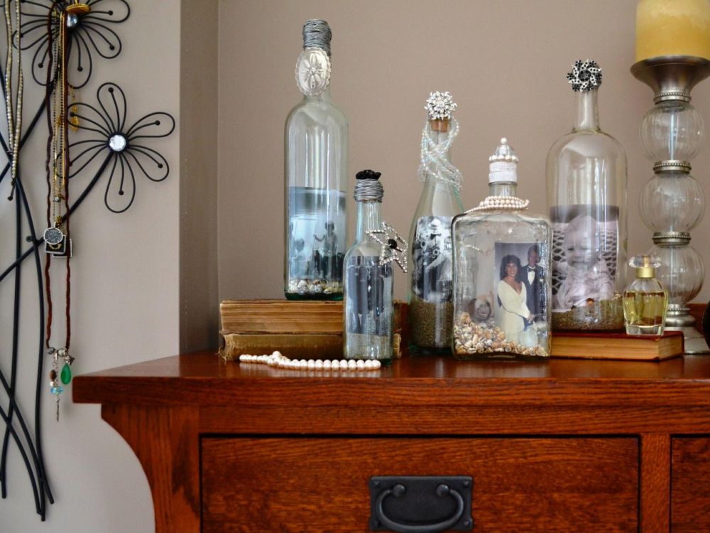Turn old glass bottles into picture frames