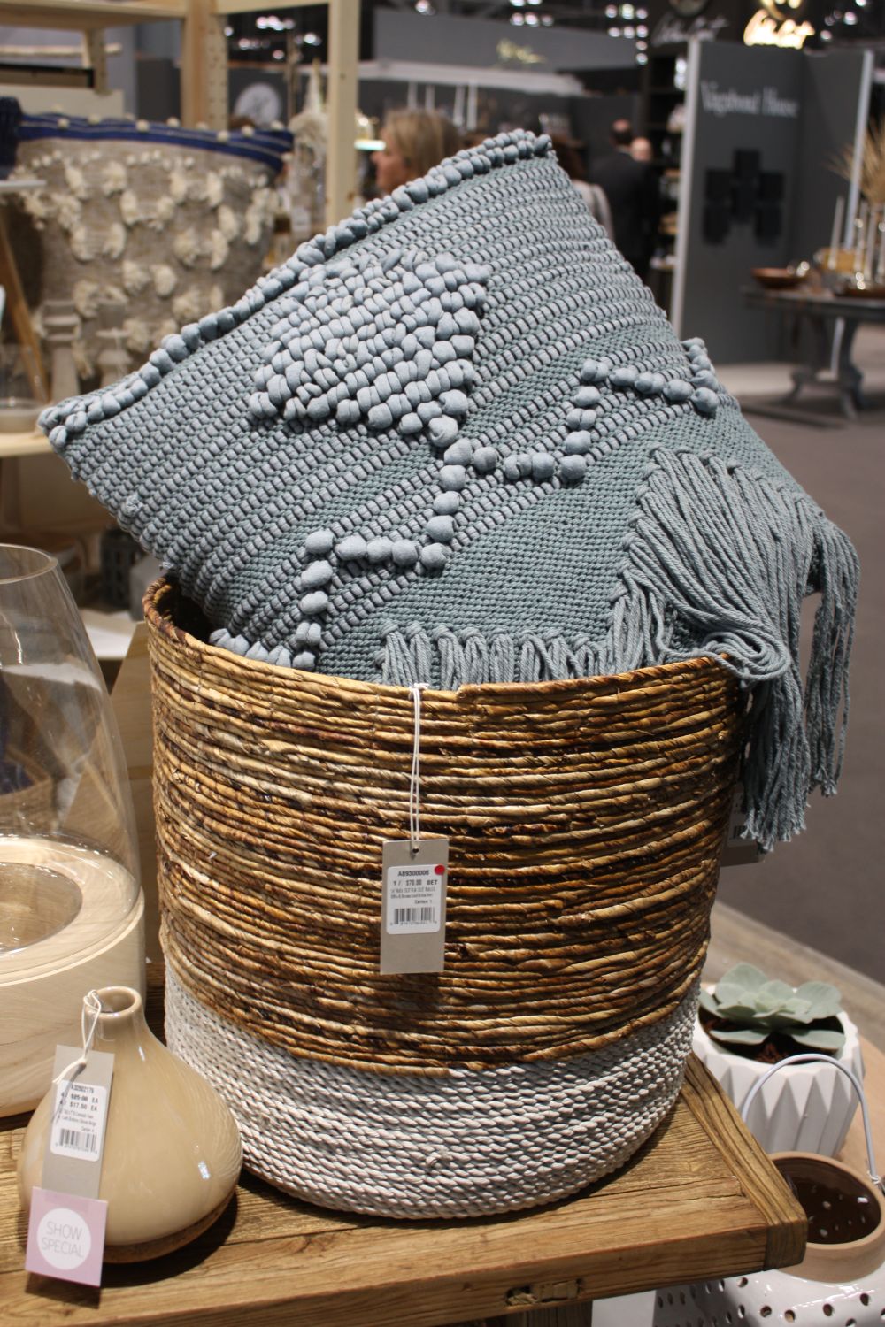 Two tone wicker baskets