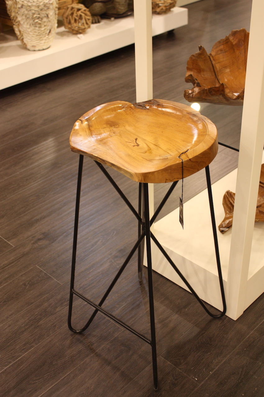 UMA bar stool with hairpin legs