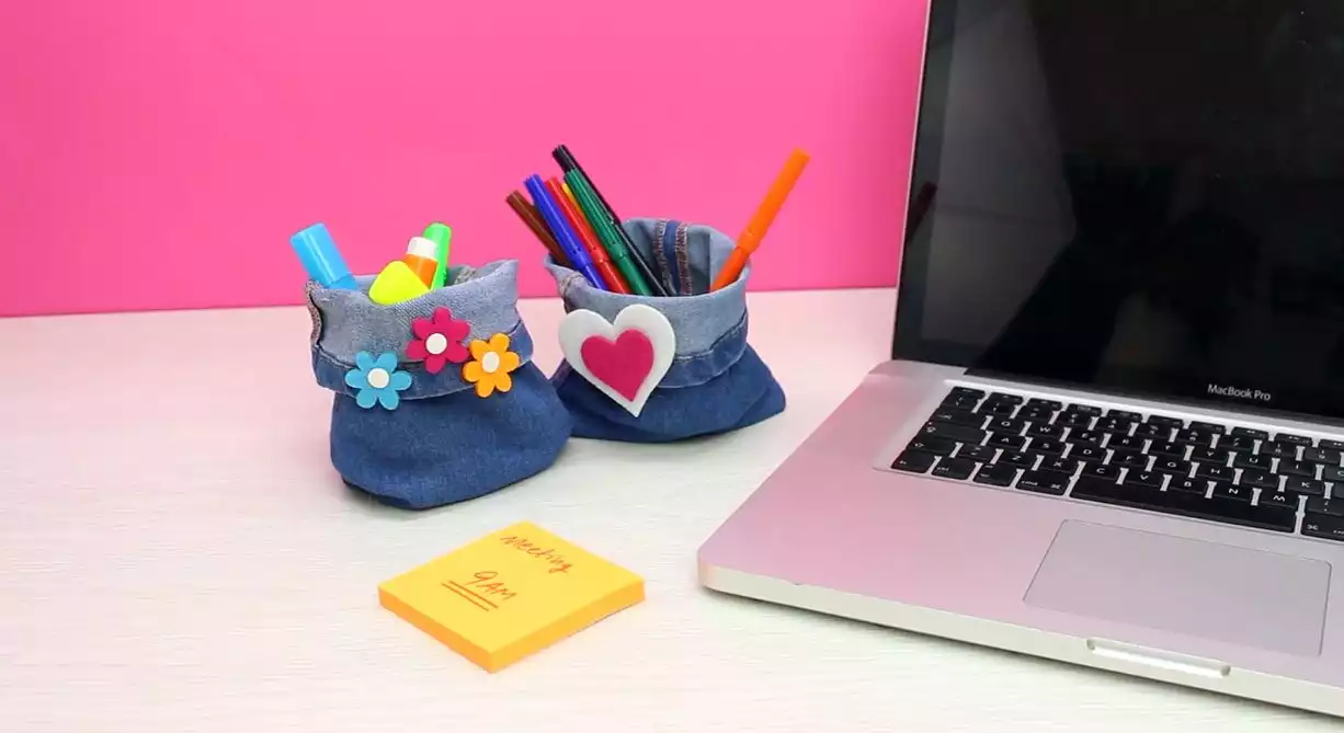 Upcycle Jeans Into An Organizer For Desk