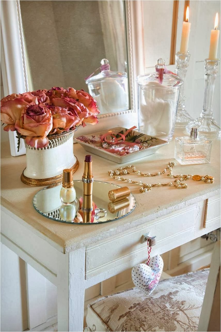 Vanity filled with vintage flavors and Victorian style