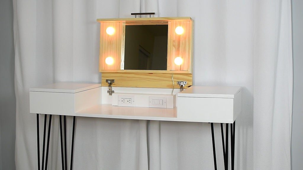 10 DIY Vanity Mirror Projects That Show You In A Different Light