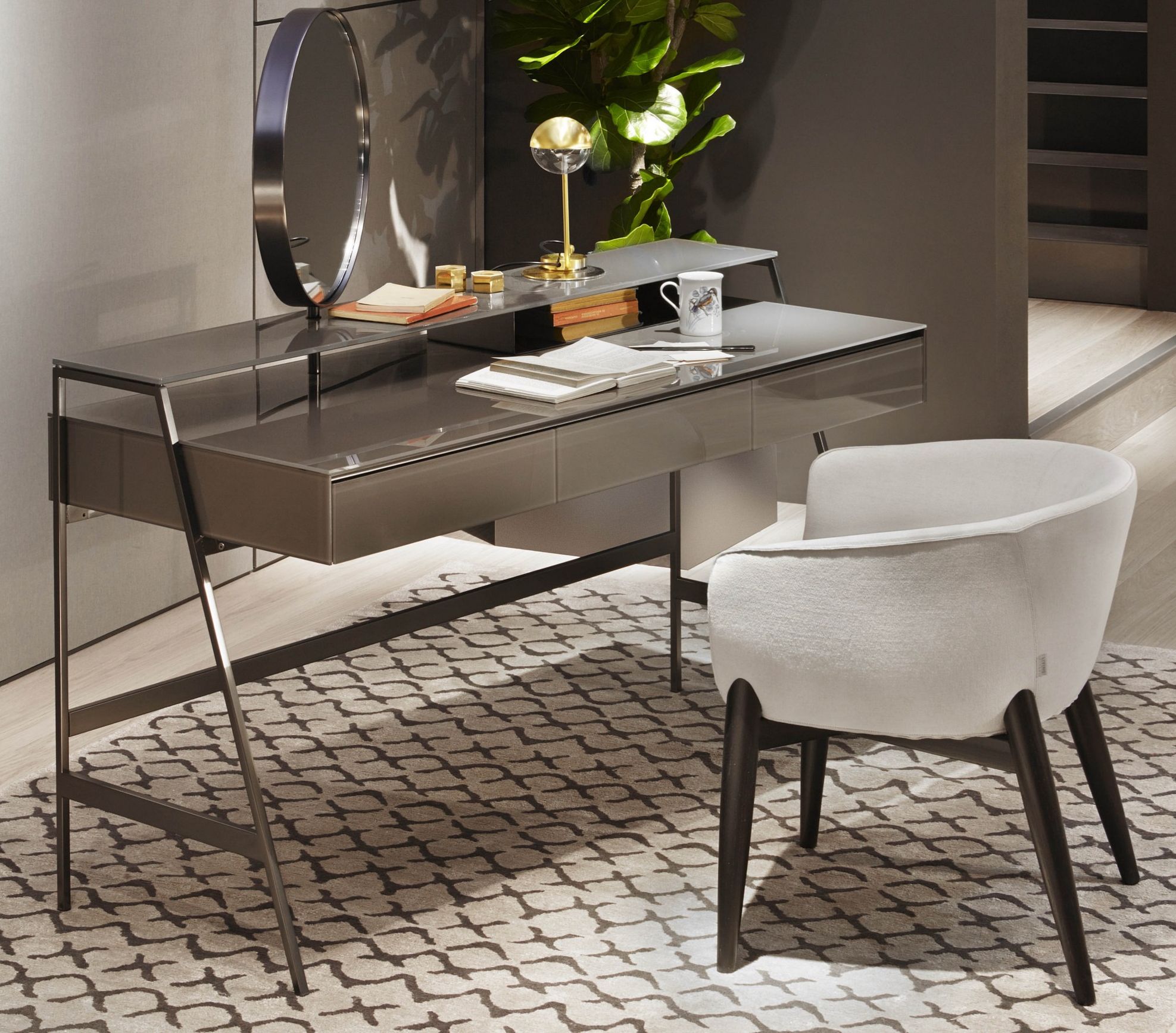 Venere makeup table by Gallotti&Radice