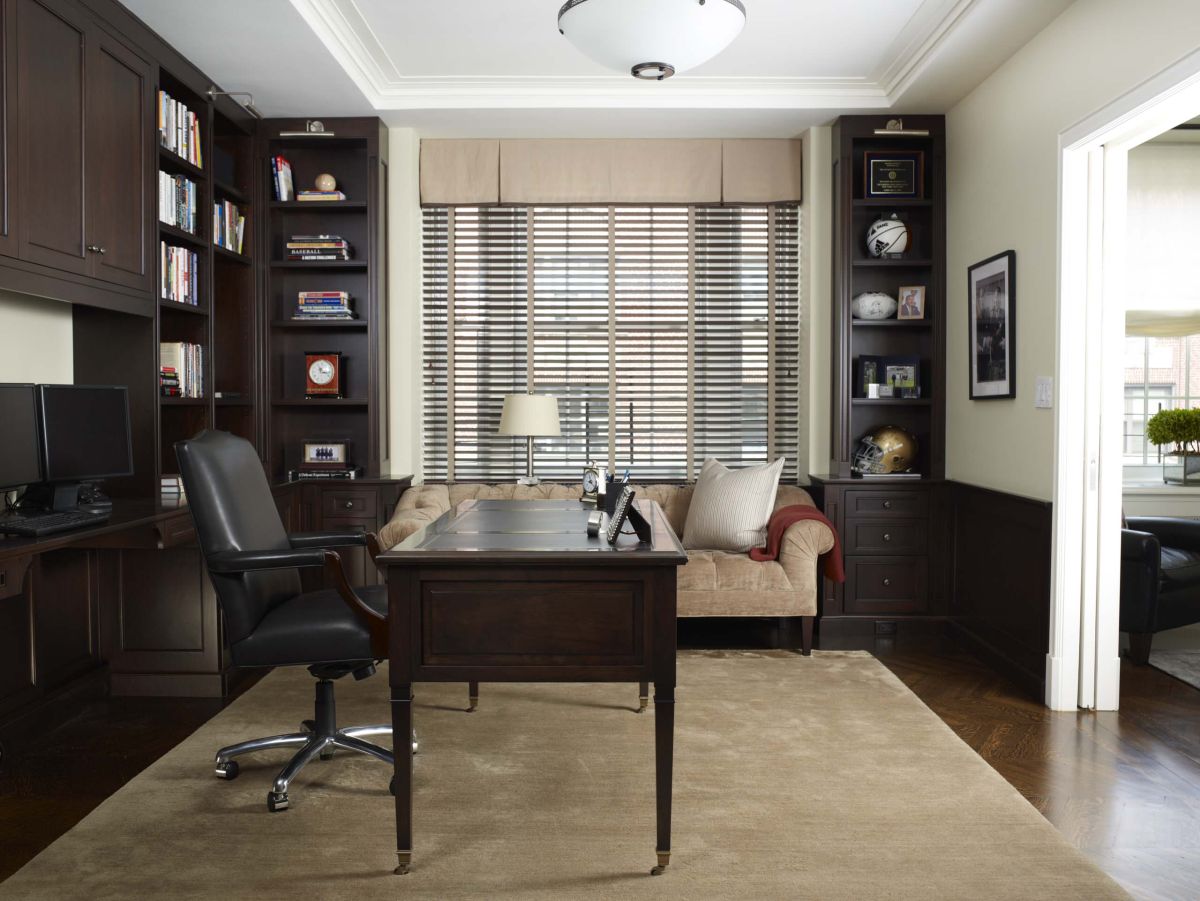 Venetian Blinds with a Valance