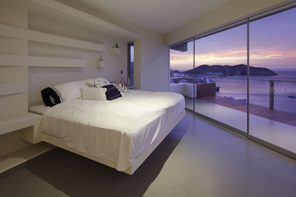 Veronica Beach House by Longhi Architects bedroom