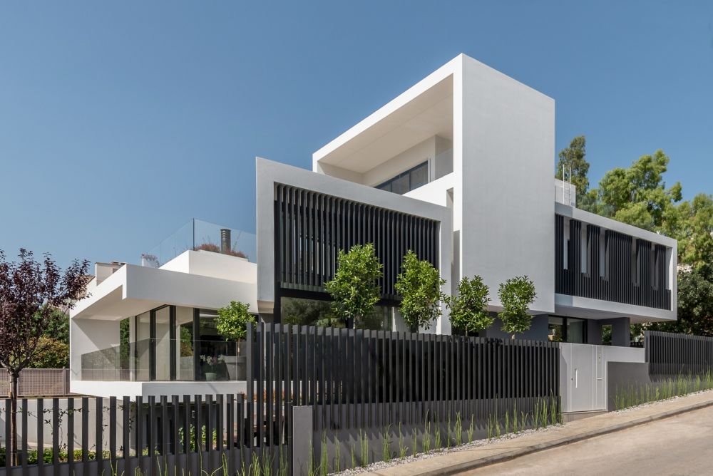 Villa 13 House by Parthenios architectsassociates side view