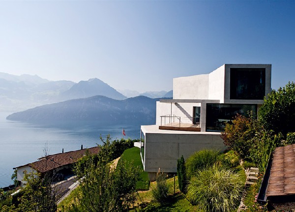 Villa Am See Green Roof1