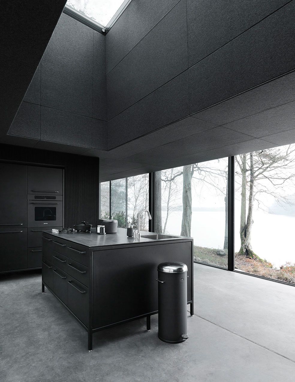 Vipp shelter black kitchen