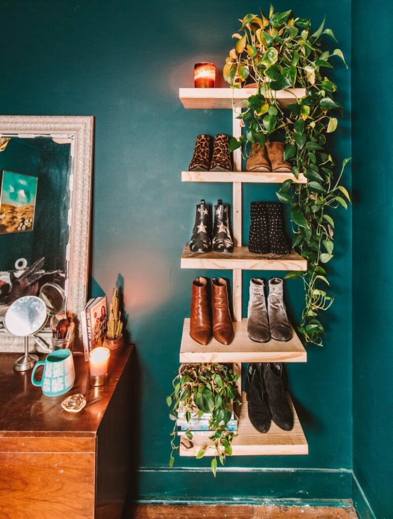 DIY furniture wall hanging shoe rack