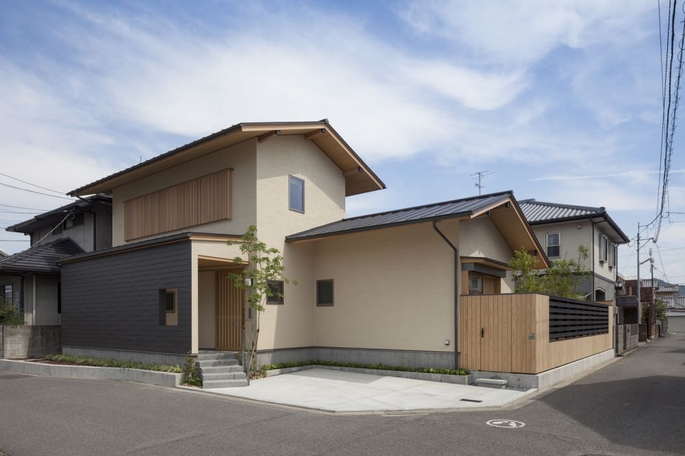 Warm Final Residence designed by Takashi Okuno