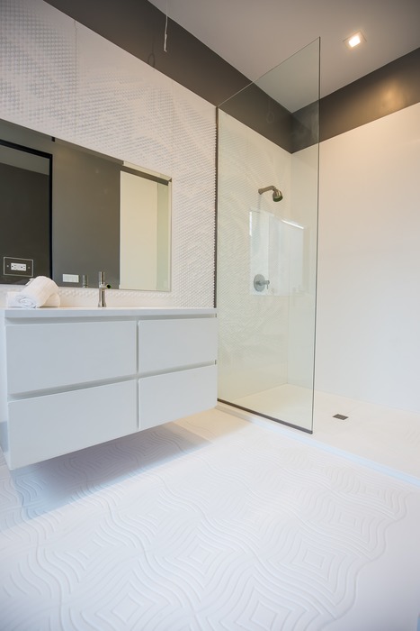 Wave House bathroom with open shower
