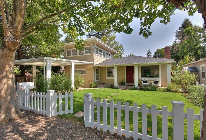 White picket fence for front yard