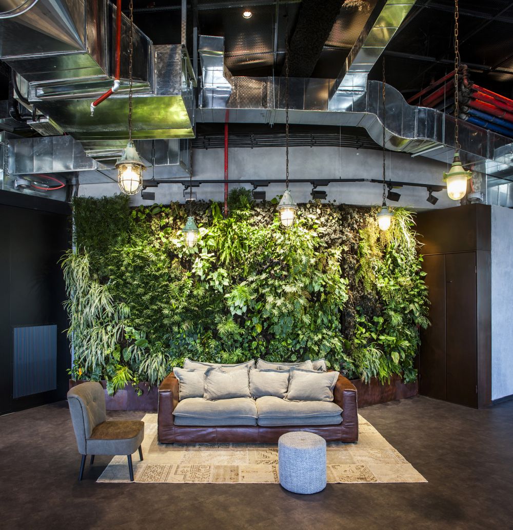 Windward Offices – Tel Aviv Green Wall