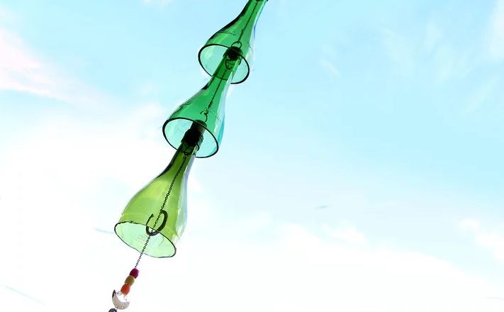 Wine bottle chime