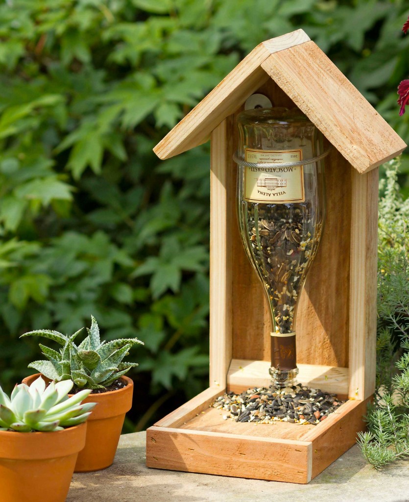 Wine glass bird feeder