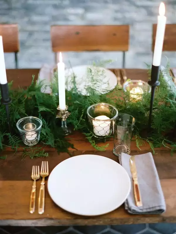 Winter Thanksgiving Table Decor