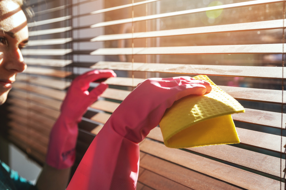 Wood blinds cleaning process