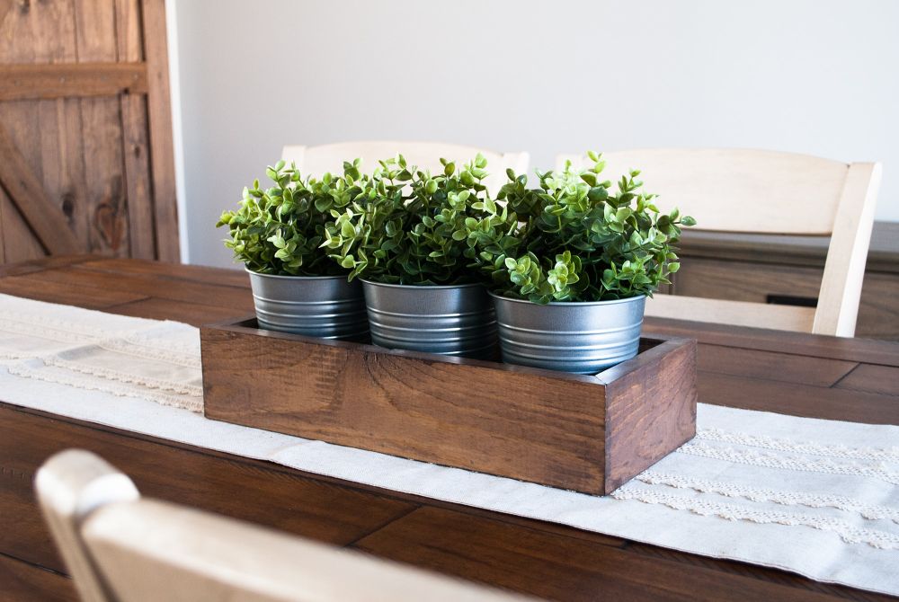 Dining table wood centerpiece