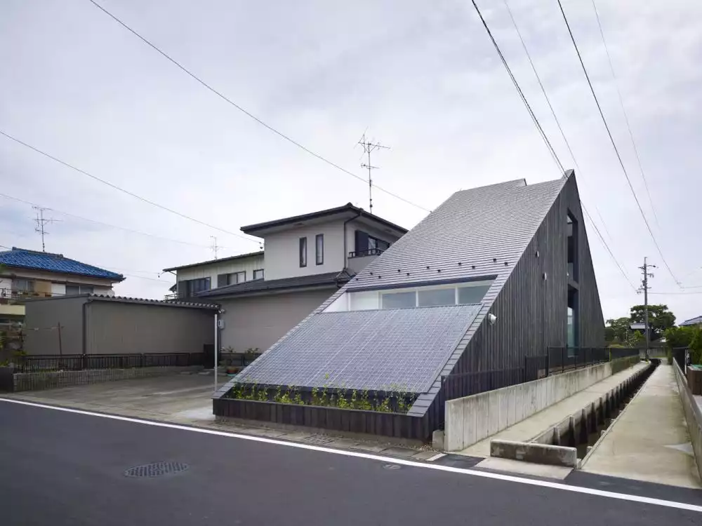 Wood paneling Ogaki House Desighn