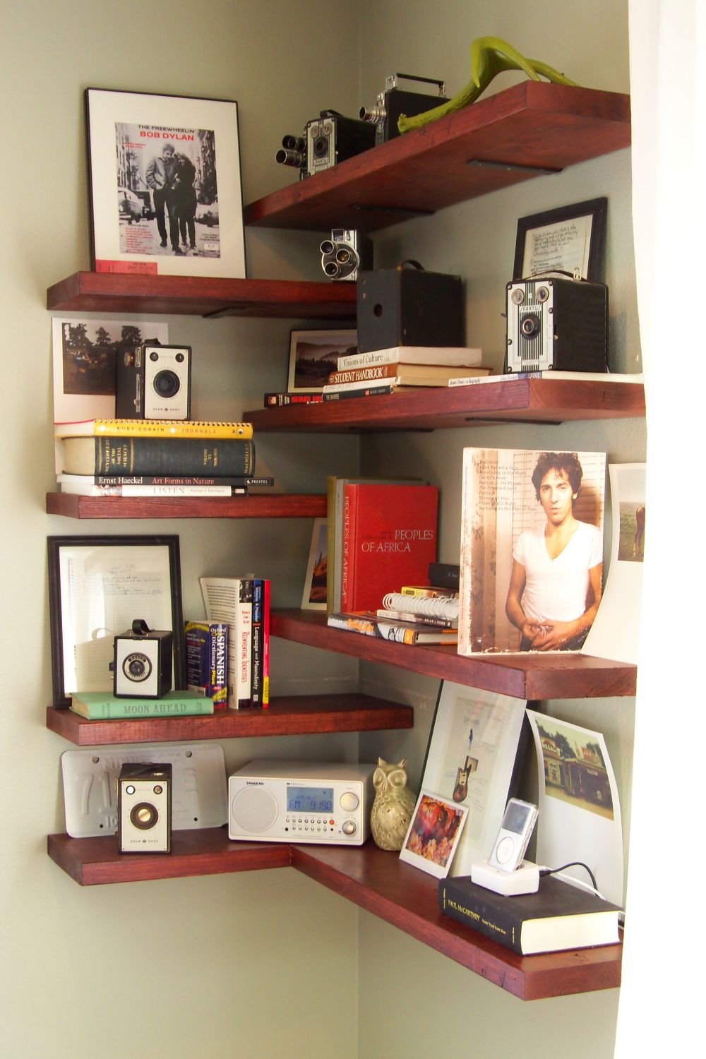 Wood stain DIY stacked corner shelves