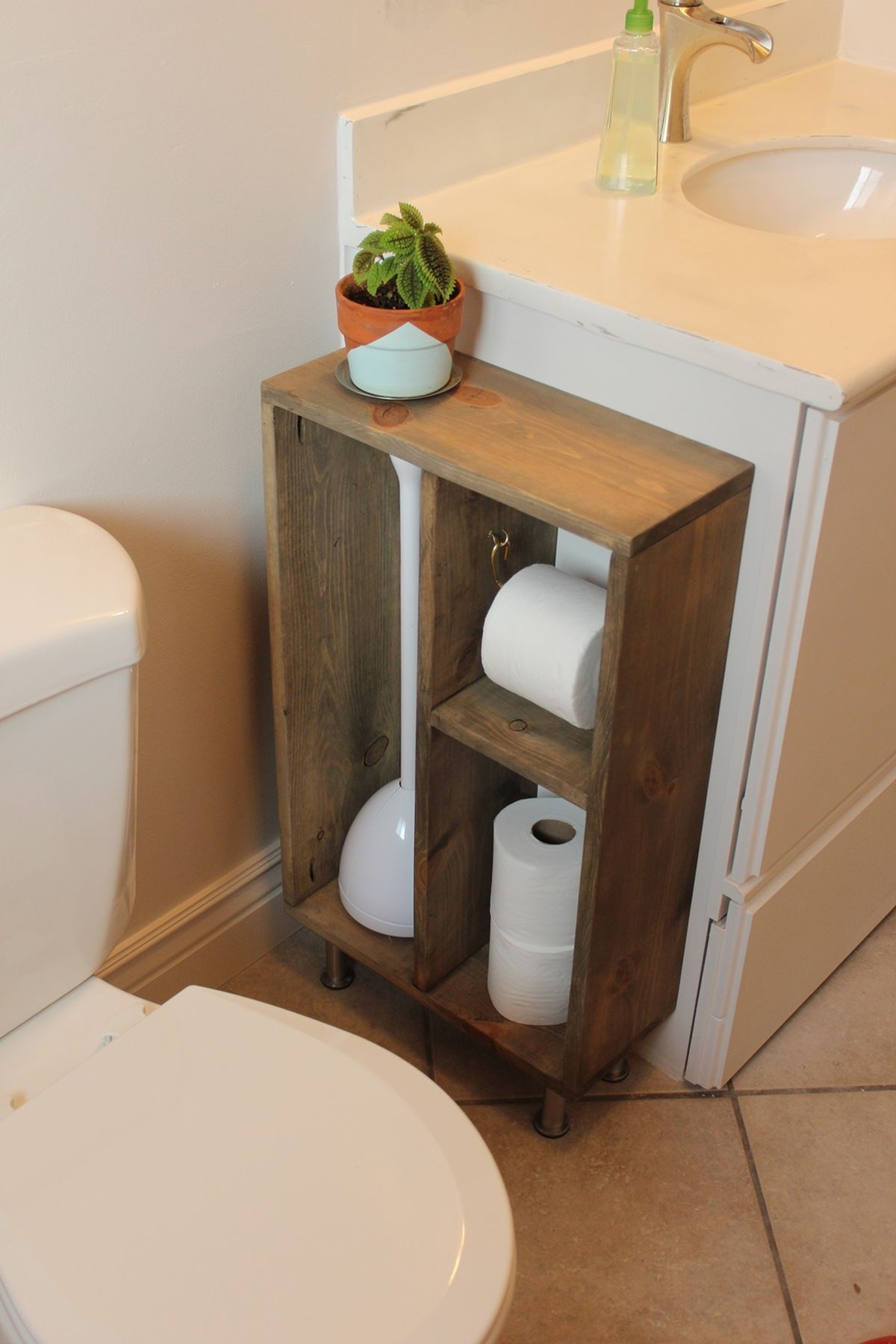 Wood storage for bathroom paper