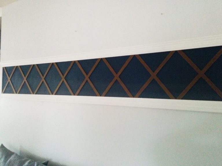 X-shaped wooden trim