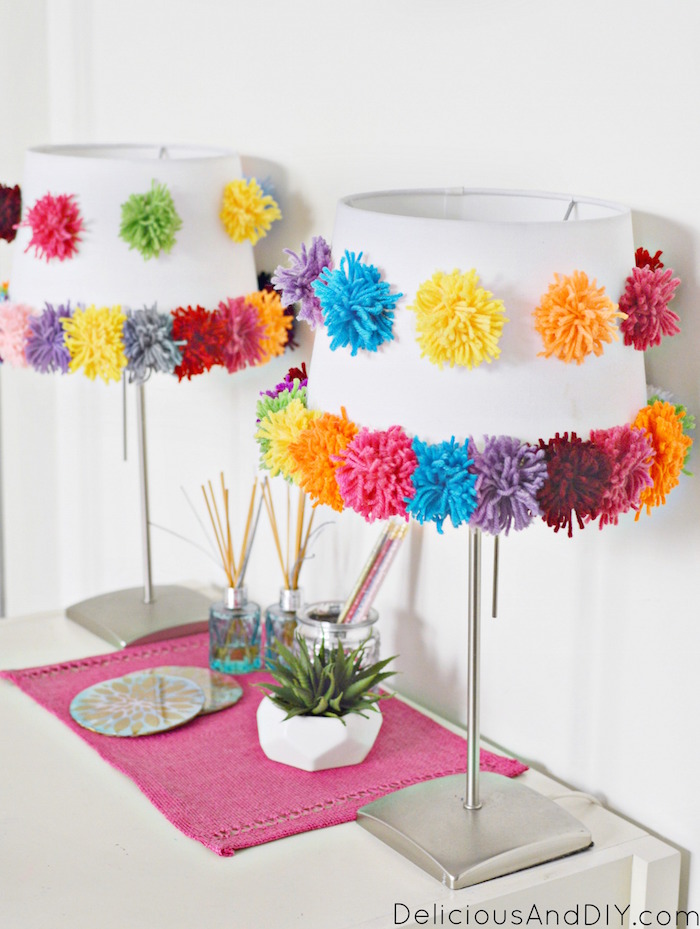 Yarn pom pom lampshade