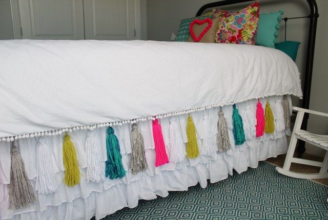 Yarn tassel bedskirt