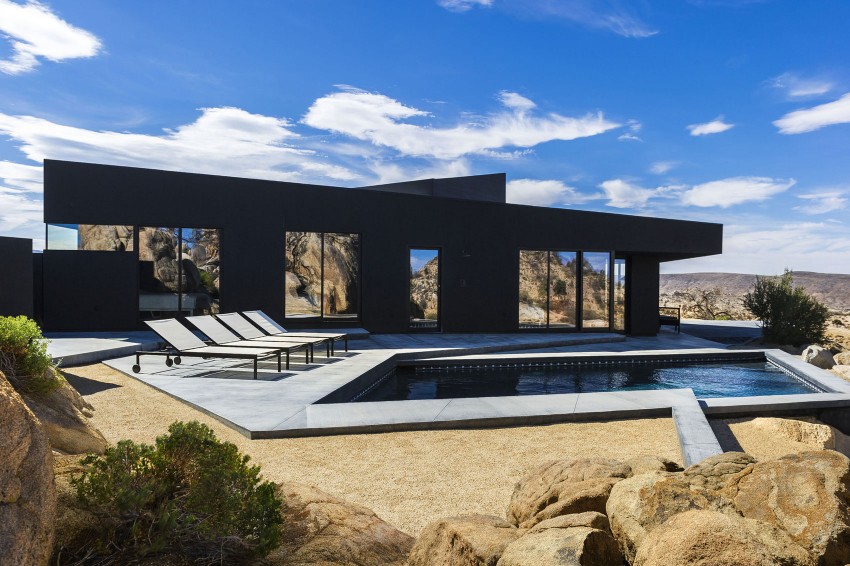 Yucca Valley House pool