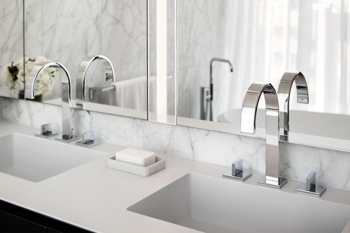 Streamlined fixtures also contribute to the uncluttered nature of the space.