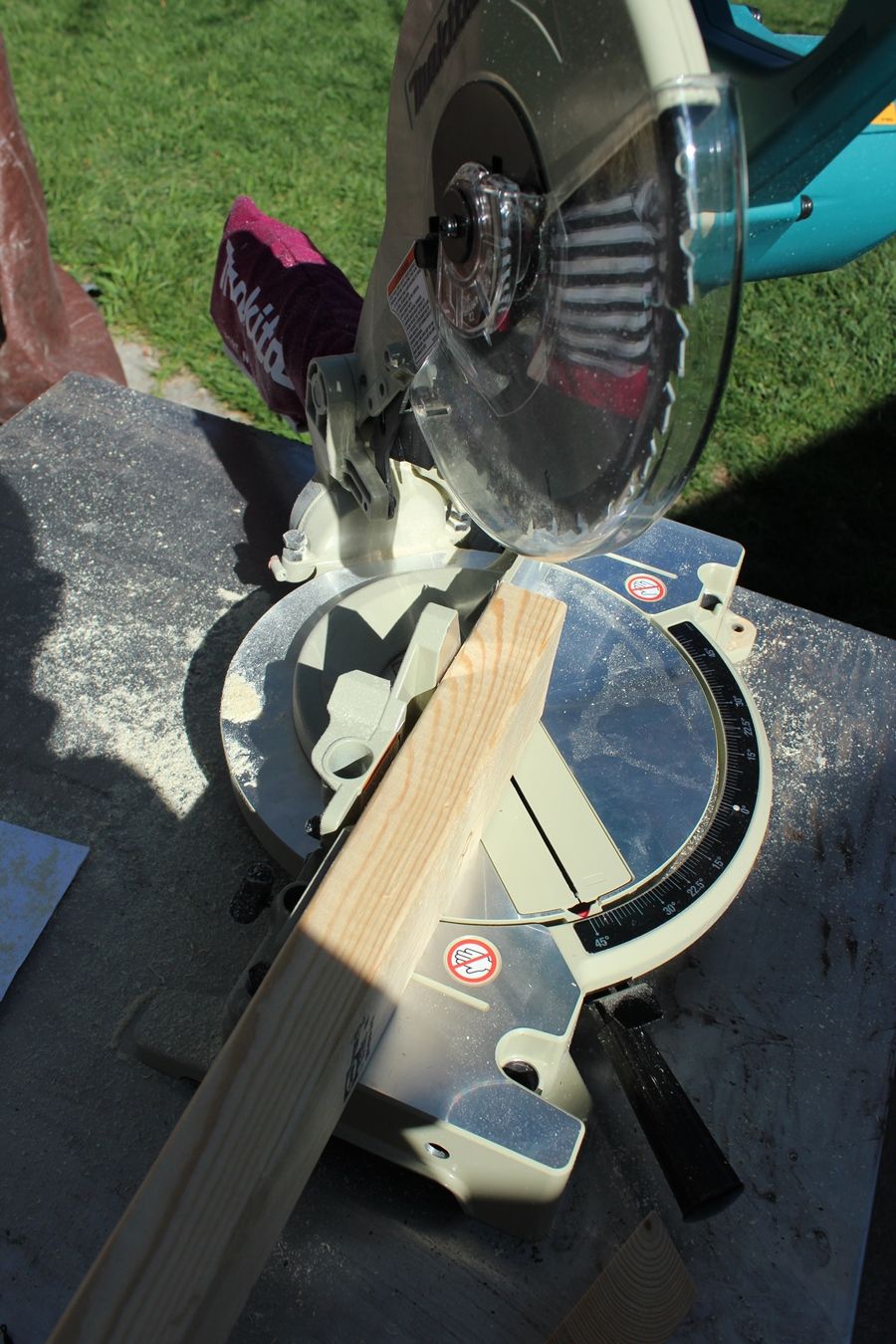 Adjust the miter