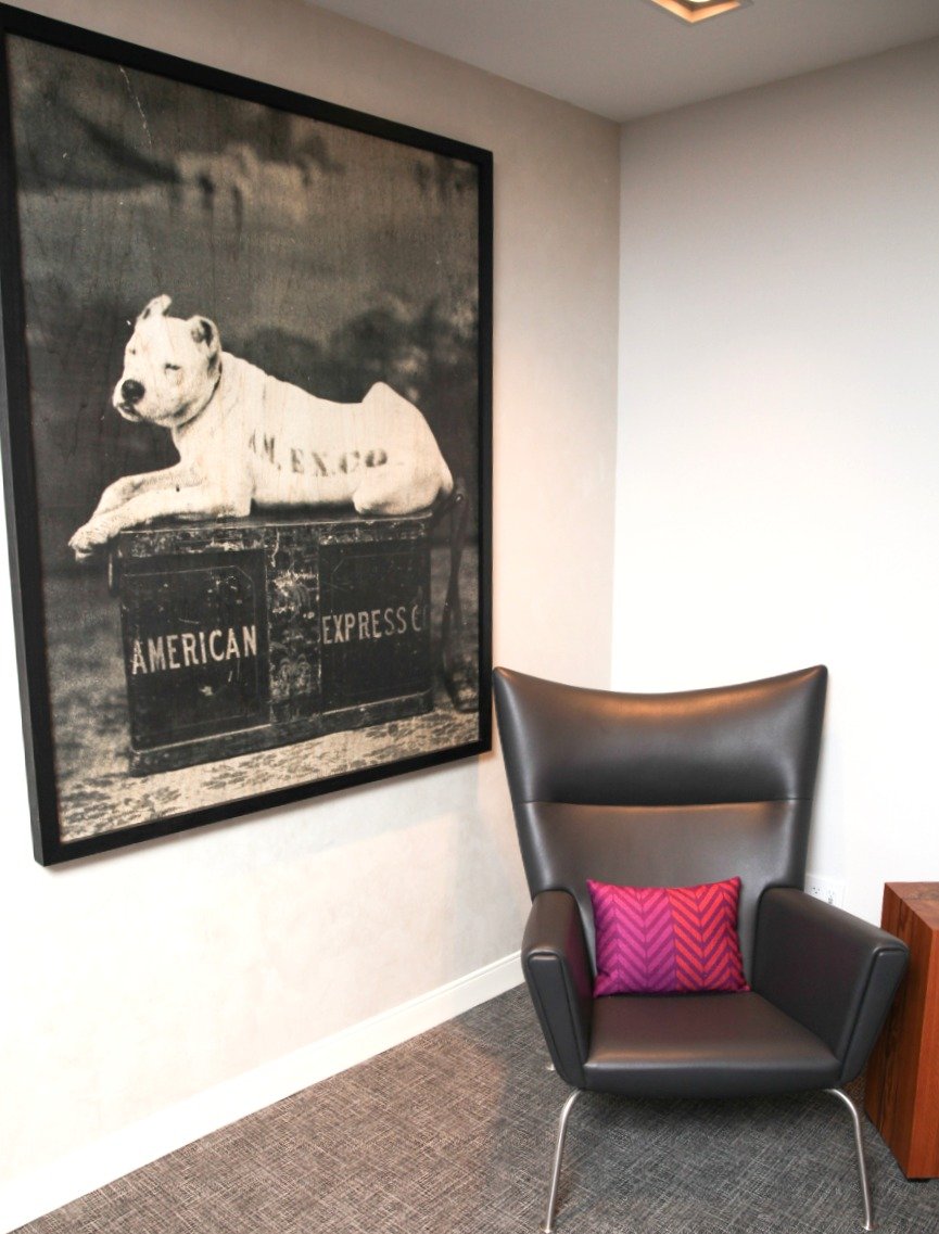 American express lounge laguardia corner