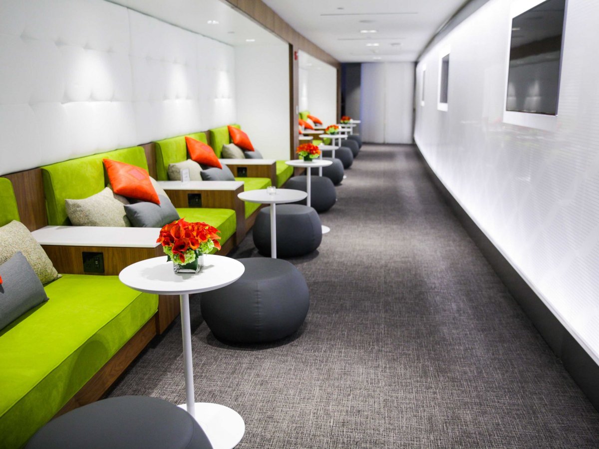 American express lounge laguardia2