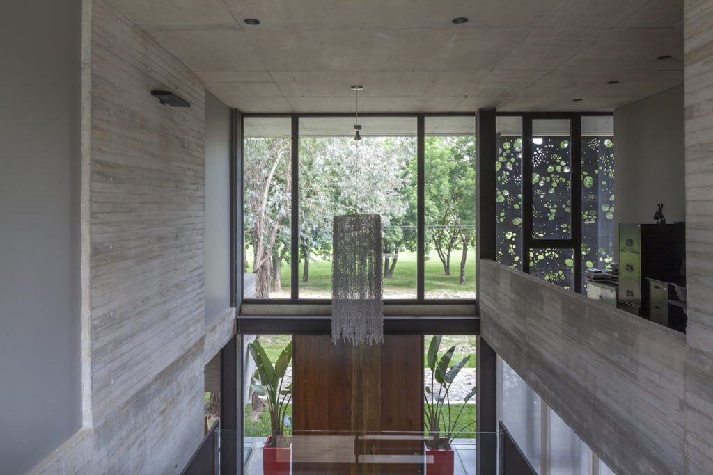 Atrium foyer casa hk 1024x683