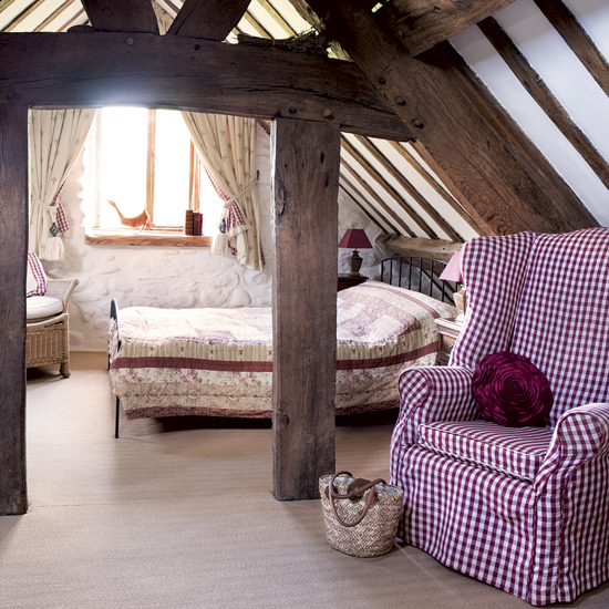 Attic bedroom ideas33