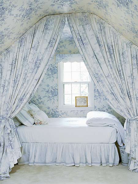 Attic bedroom ideas43