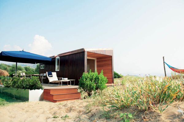 Beach compact house