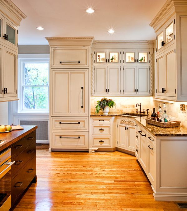 Beauty of this elegant kitchen in white