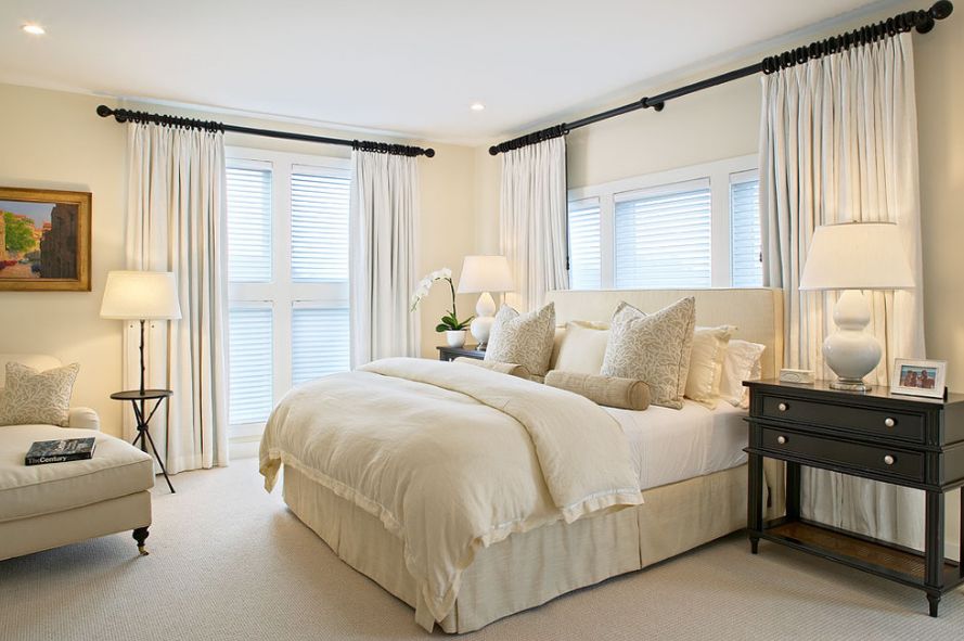 Bedroom featuring white painted ceiling