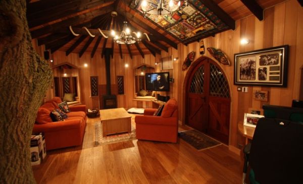 Blue forests treehouse office2