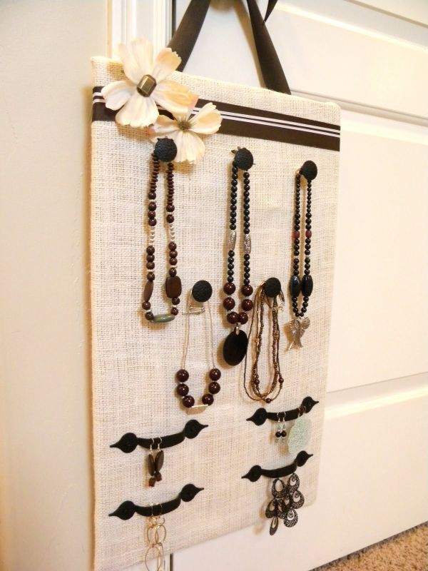 Burlap display jewelry