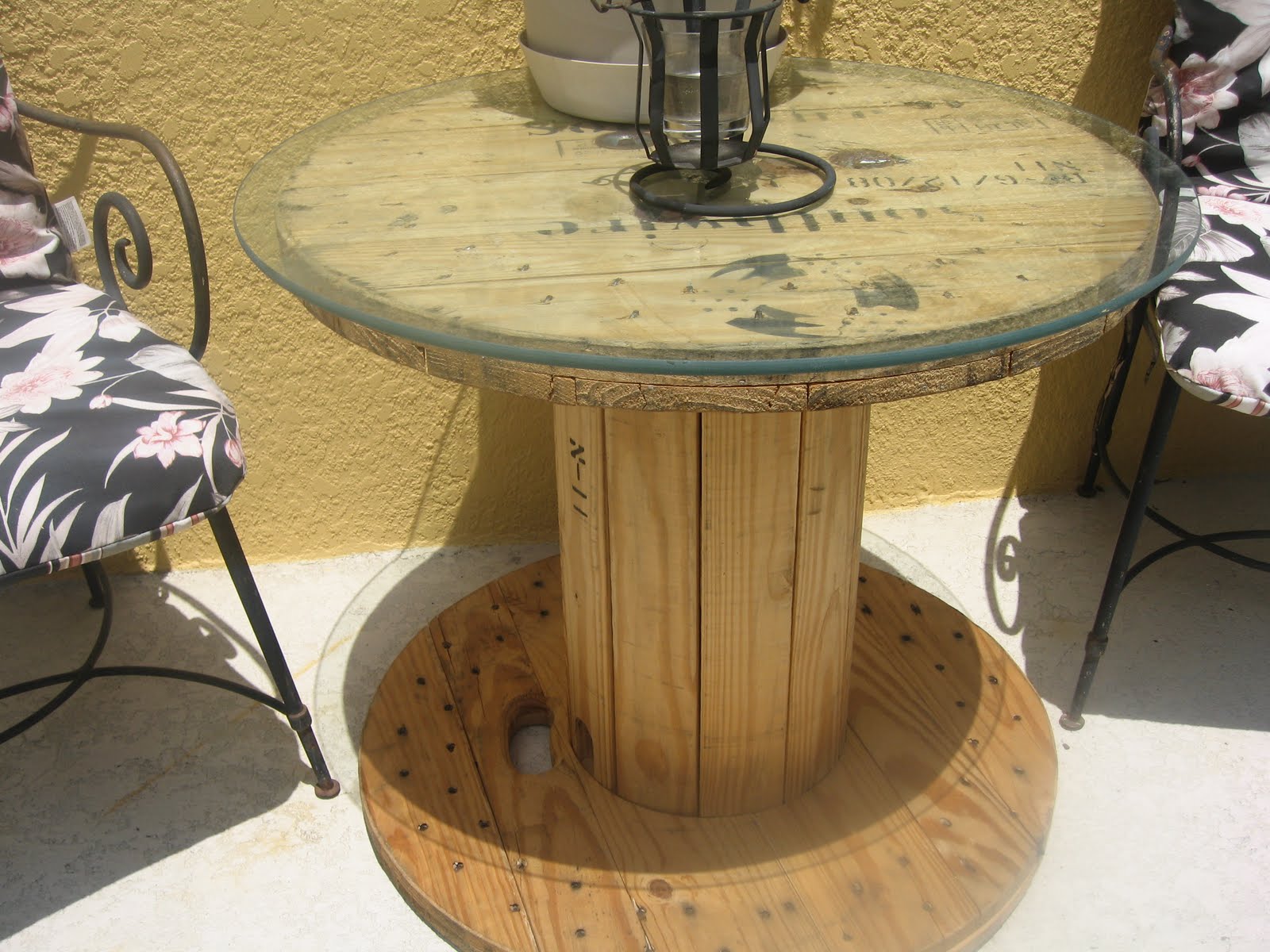Cable spool table