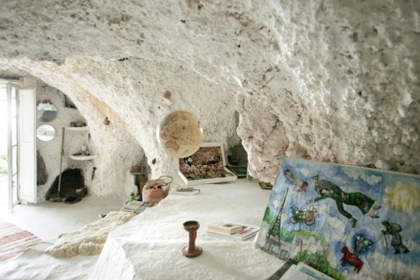 Cave house1