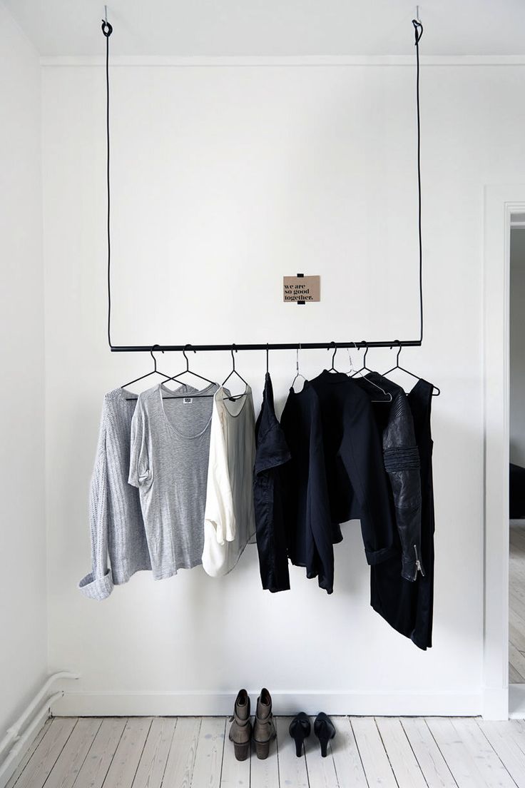 Ceiling clothhanger