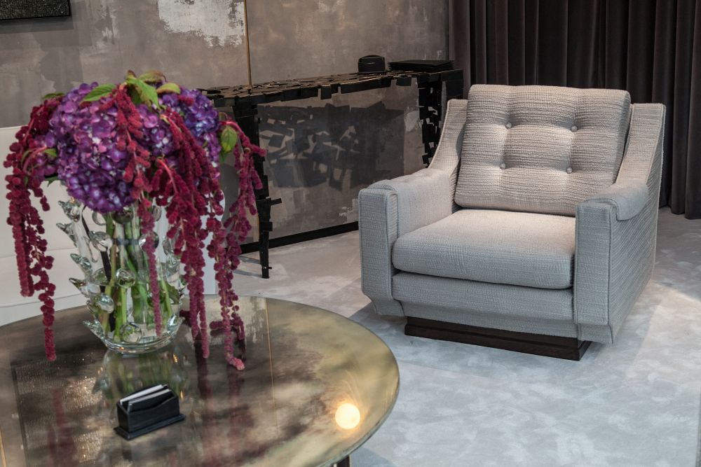 Top 19 Accent Chairs That Blend Looks With Comfort