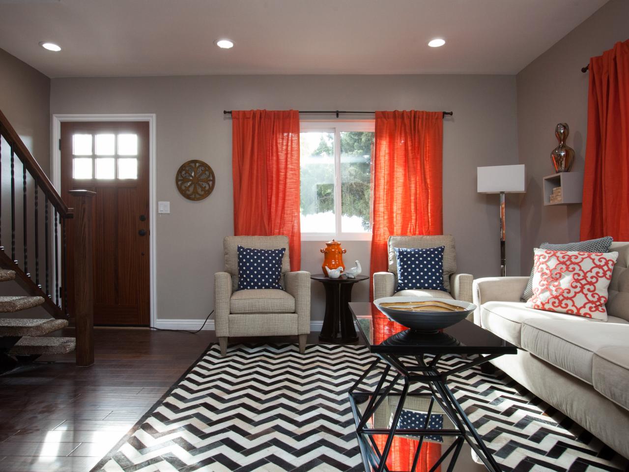 chevron-rug-with-taupe-walls