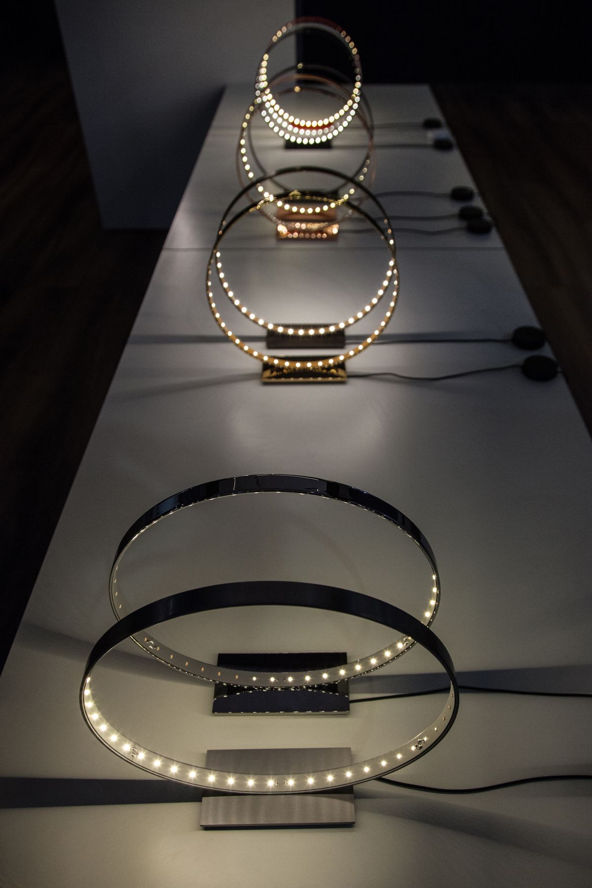 circle table lamps