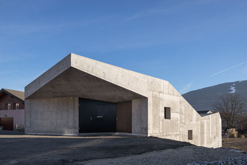 Anako Architecture Concrete House in Switzerland