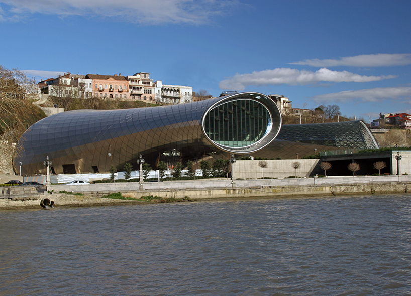 concrete and steel structure music theater and exhibition hall